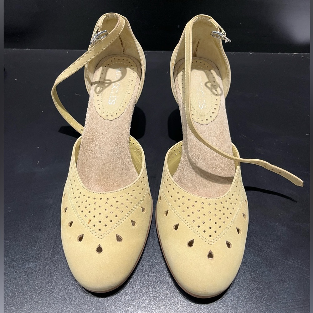 Aerosoles Yellow Suede Sandals